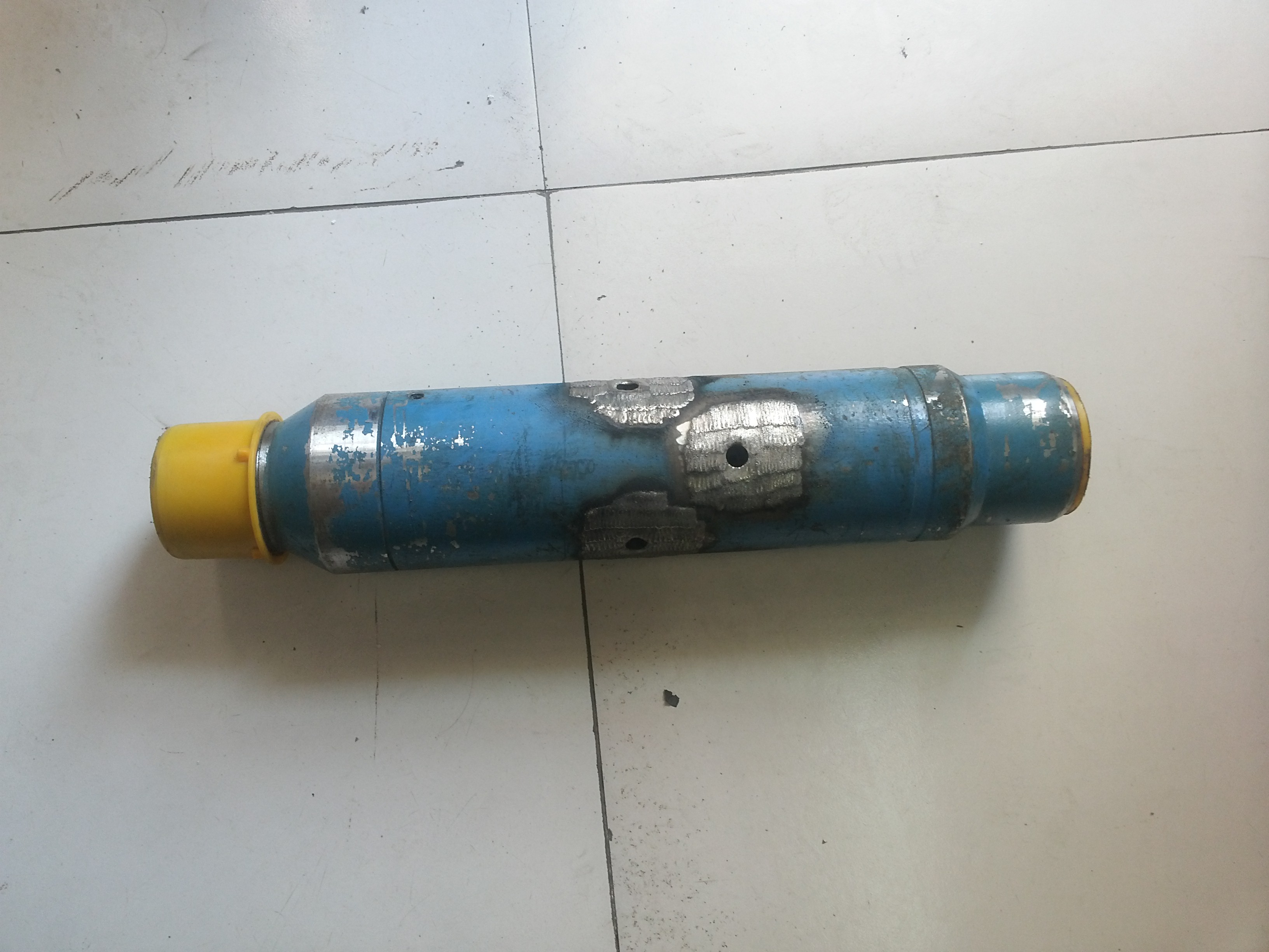 <strong>石油井下噴砂器耐磨堆焊專機</strong>